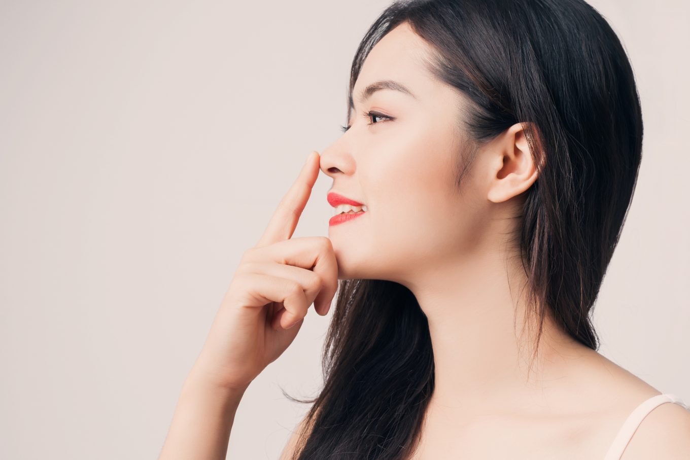 In physiognomy, the nose is related to wealth.