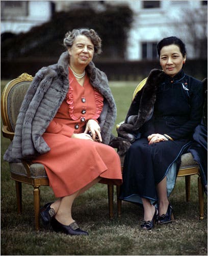 Madame Chiang Kai-shek sitting with Eleanor Roosevelt.