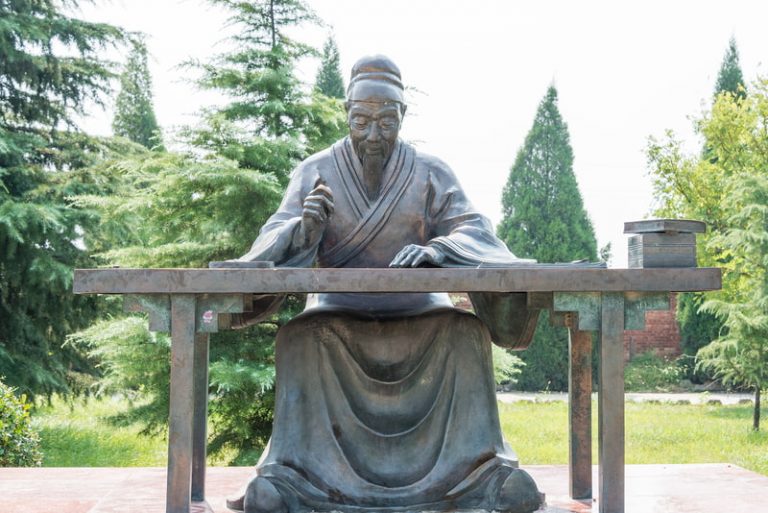 Teachings from the book of family precepts written by high-ranking Song Dynasty official Sima Guang focused on the topics of being hardworking and frugal. 