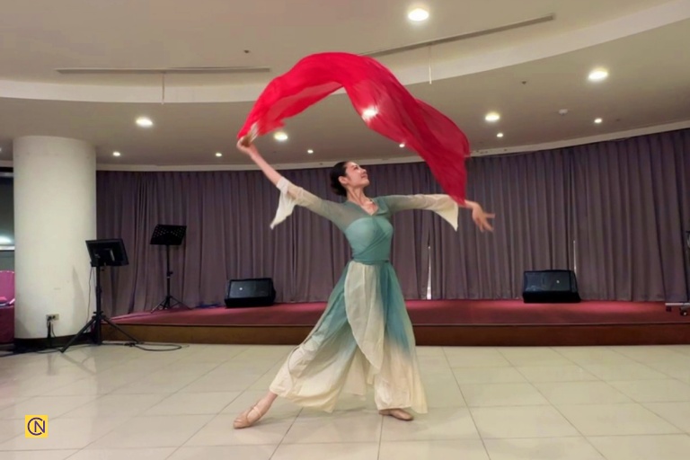 A folk dance performed by artist Xu Bohan at the 2025 Keelung Midsummer Arts Gala.