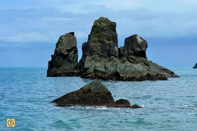 Three massive finger-like rocks are Fenniaolin’s most iconic landmark.