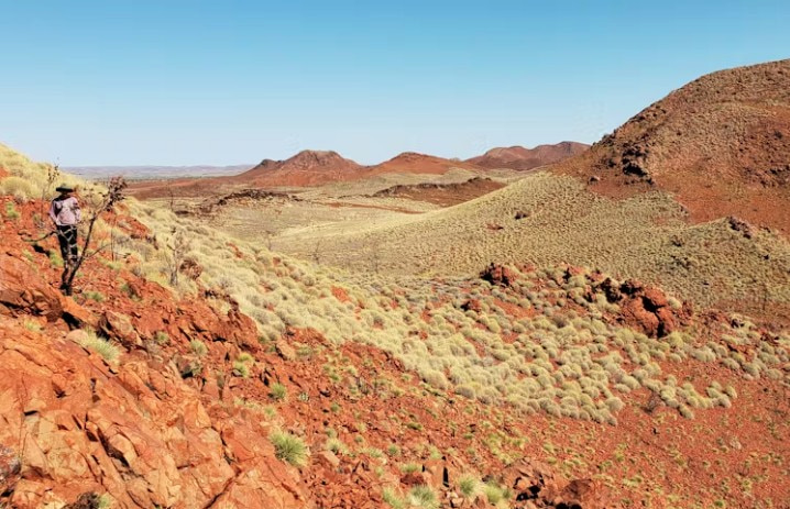 Outcrops of shocked rocks from the Miralga impact crater.