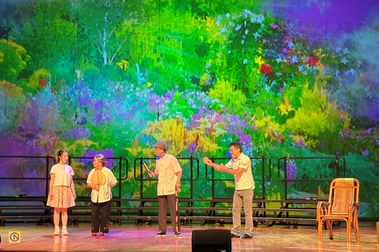 The Hakka musical portrays grand landscapes and reflects the spirit of the times, vividly capturing both the joys and sorrows of the Hakka people.