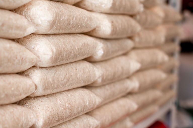 What’s wrong with Chinese rice? Chinese authorities have discovered fake rice made from a mixture of potatoes, sweet potatoes, and industrial resin.