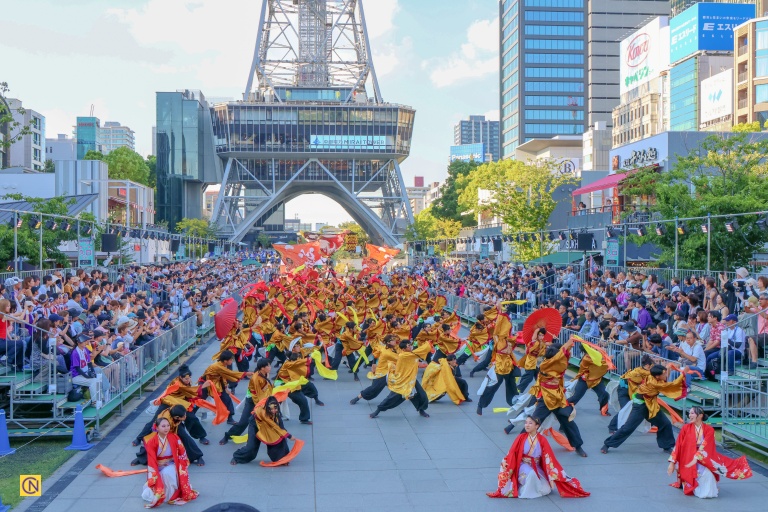 Performances at Nagoya's Landmark, Mirai Tower.