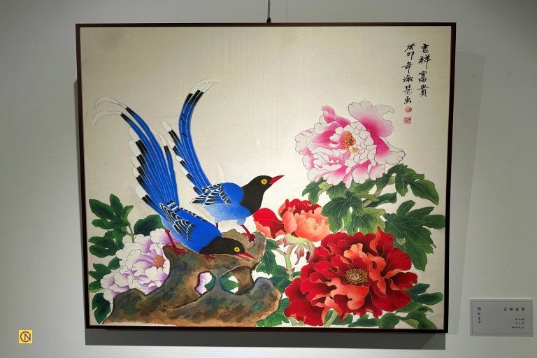 About 200 exquisite works by Chiu and 27 of her students are on display in Keelung.