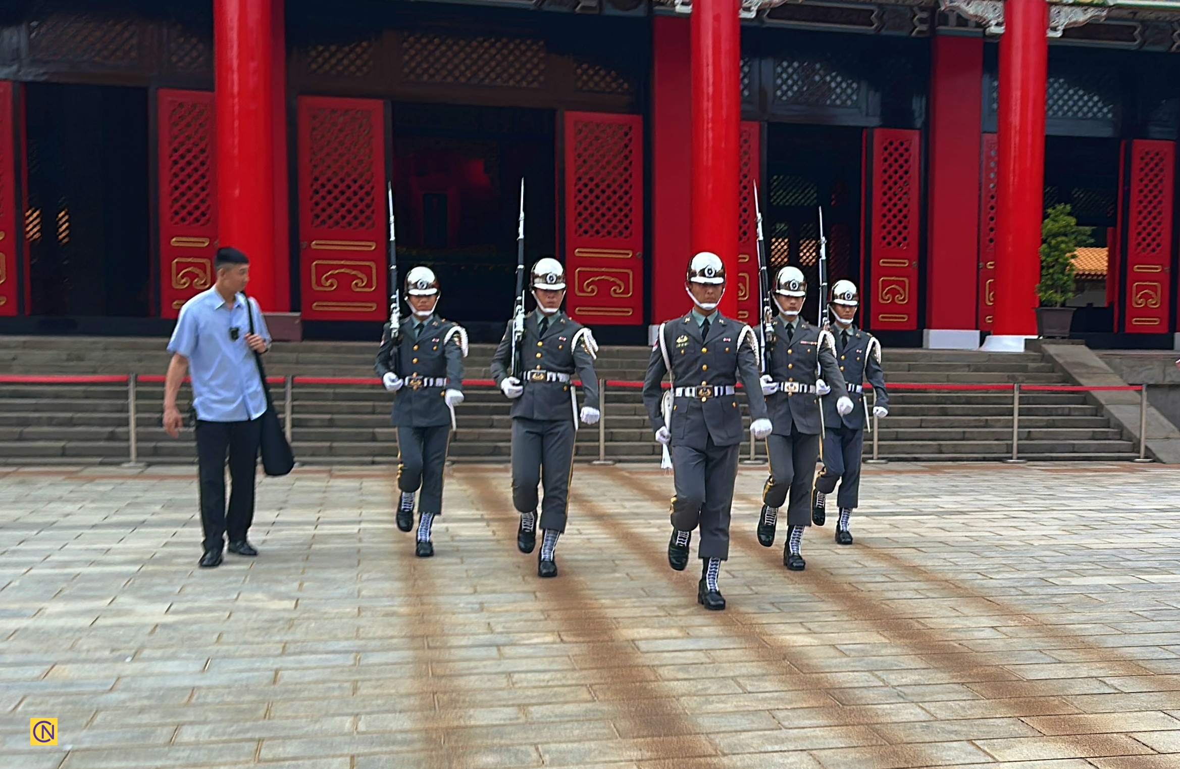One of the shrine’s main highlights is the impressive Changing of the Guard ceremony.