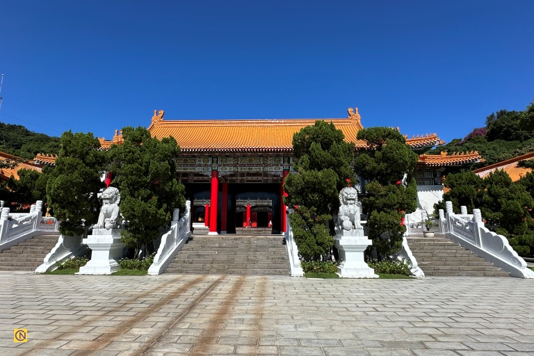 The shrine’s architecture draws inspiration from Beijing’s Hall of Supreme Harmony (Taihe Dian) in the Forbidden City.