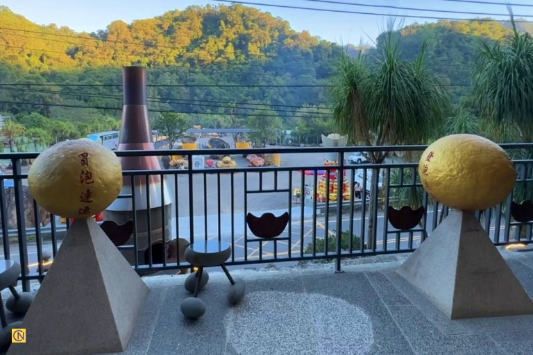 Yuanbao Tudi Gong Temple is renowned for its unique ritual features, attracting visitors who come to pray for prosperity, peace, and good fortune.