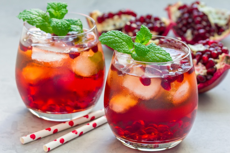 minty-pomegranate-mojito