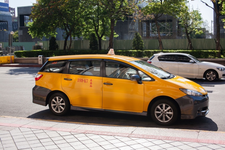 Those observing were stunned. Could this taxi driver truly be the person the boss intended to consider for managing a hotel?