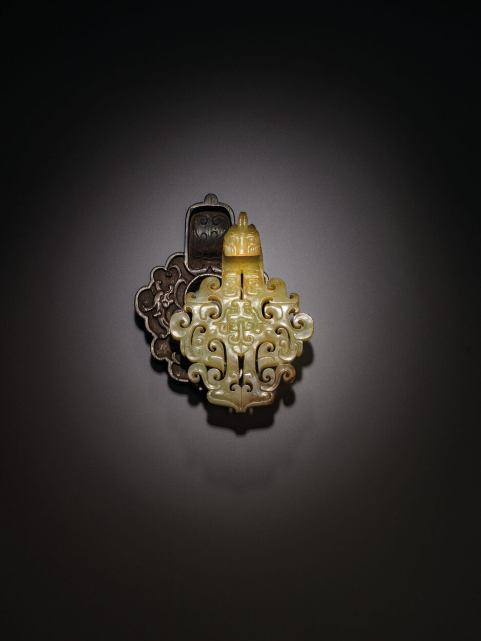 yellow jade belt hook