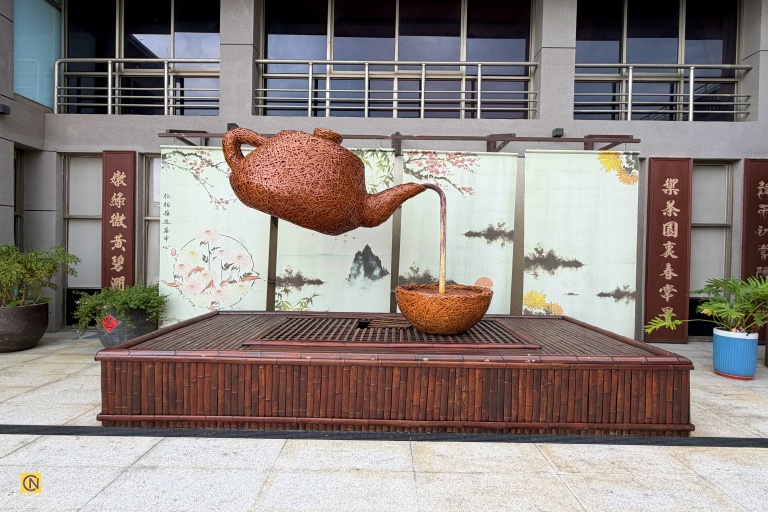 A gateway to Taiwan’s rich tea culture — the Songboling Visitor Center.