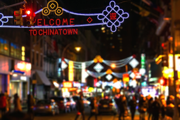Sign welcoming visitors to Chinatown.