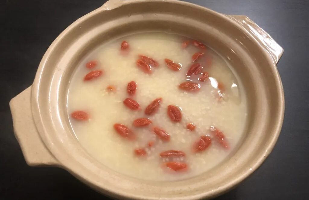 Millet with goji berries.
